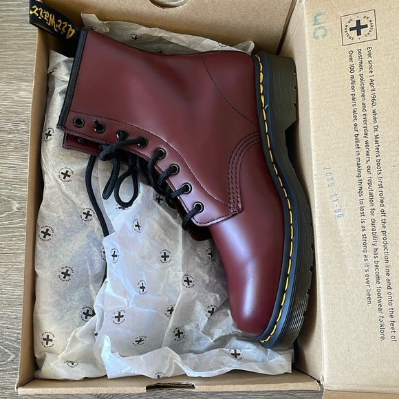 Dr Martens - 1460s - Picture 7 of 7